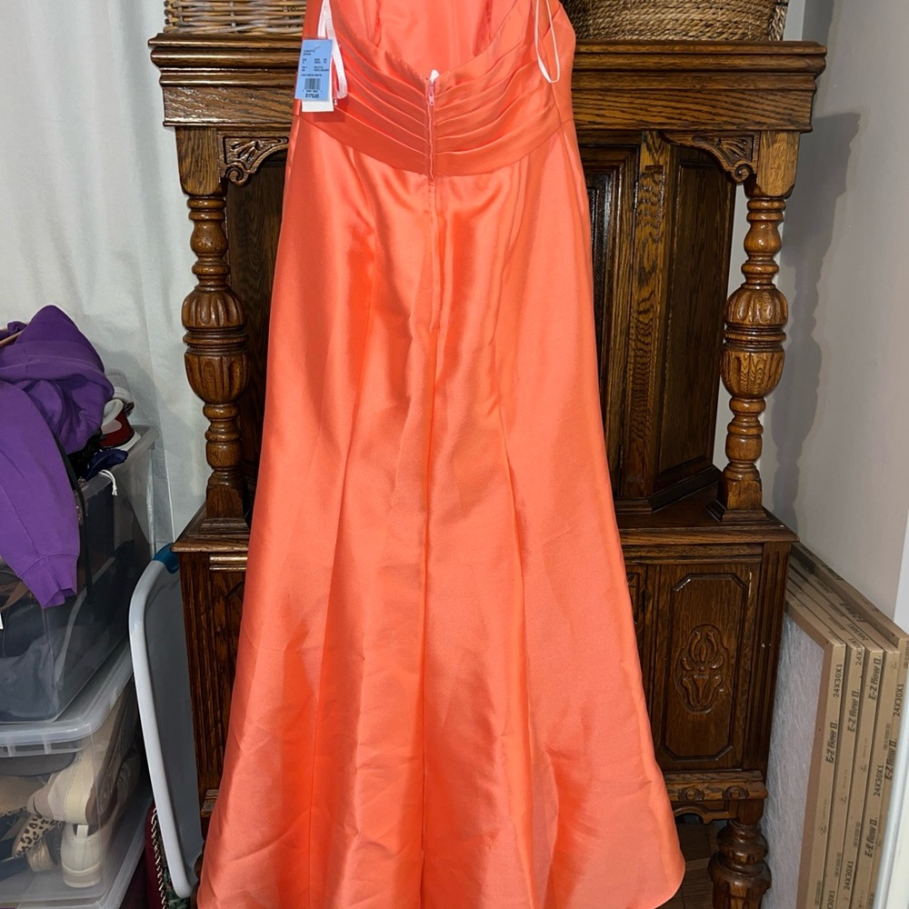 David's Bridal coral Strapless Gown NEW! - Picture 2 of 7